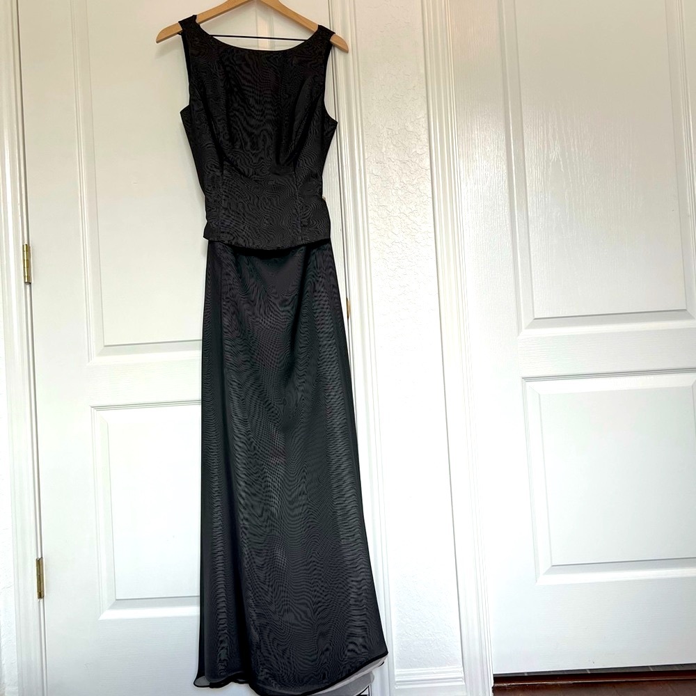 WTOO by Watters & Watters Two-Piece Evening Gown | black & grey | size 8